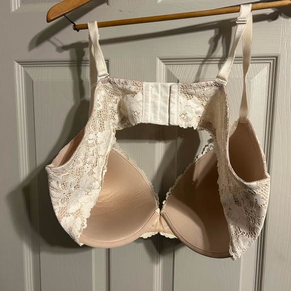 Torrid Cream Lace Bra Intimates & Sleepwear - Picture 9 of 9